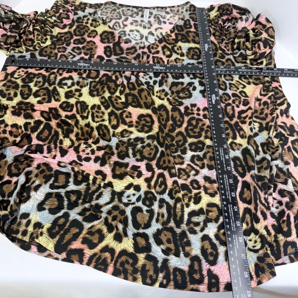Dear Scarlett Top Womens 2X Fits 3X NEW Pink Leopard Bell Sleeve V-Neck Office - Picture 4 of 6